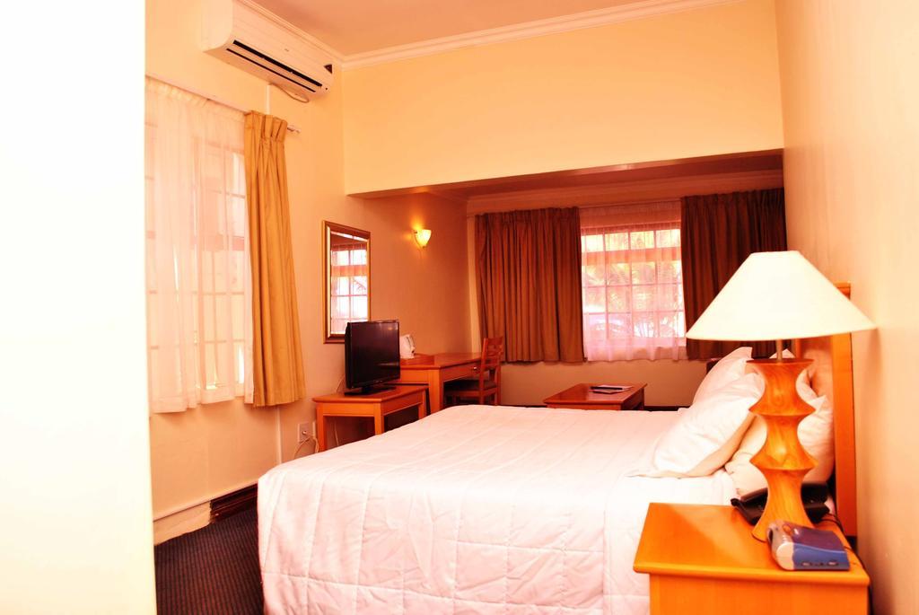 The George Hotel Manzini Quarto foto